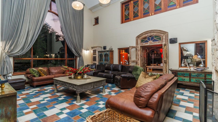 5 Bedroom Property for Sale in Winelands Western Cape